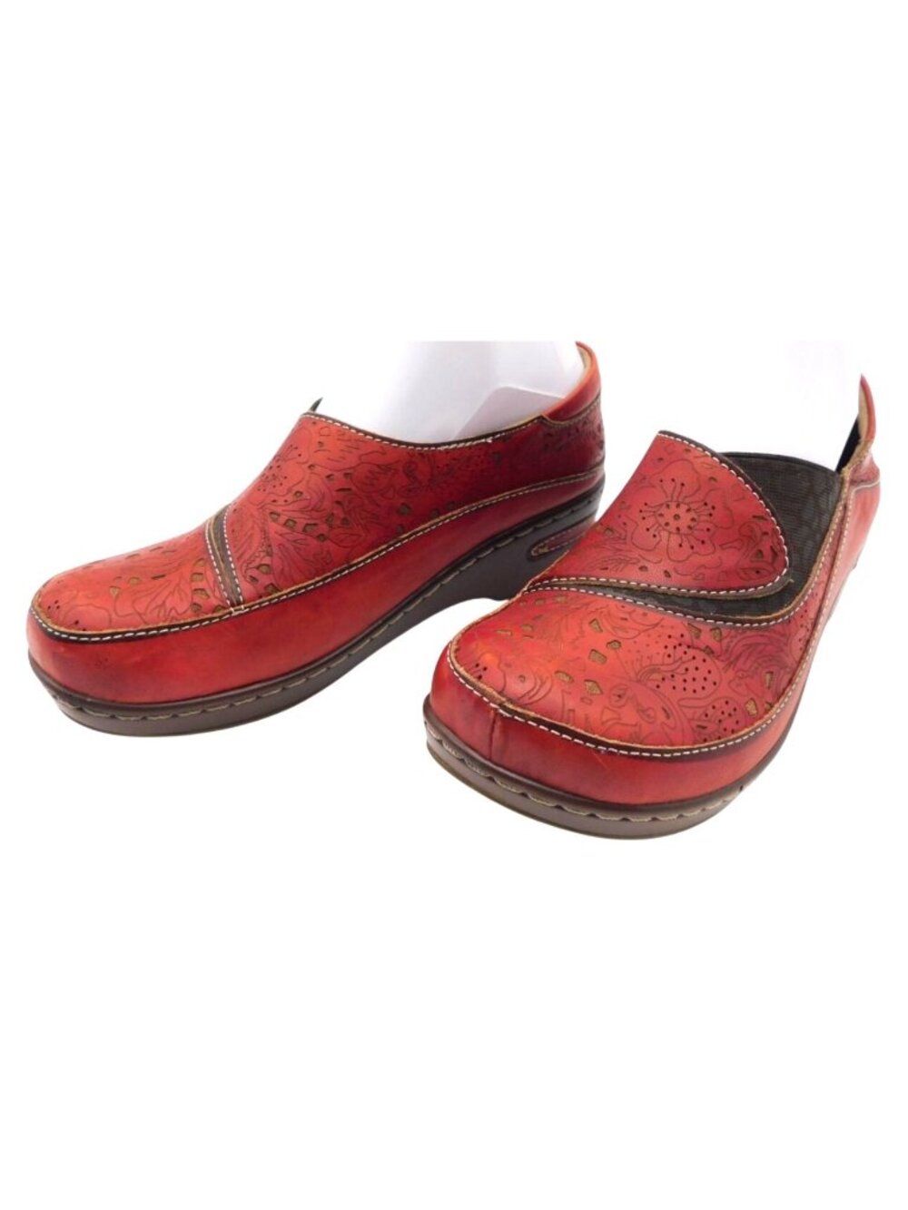 L'Artiste Spring Step Red Floral Tooled Leather Shoes EU 38 7.5 Slip On Comfort